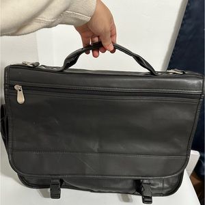 Messenger bag  💼 faux leather